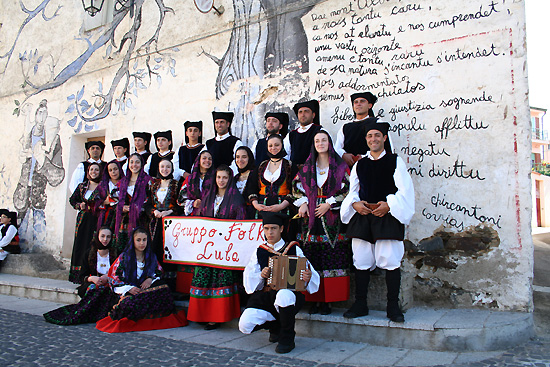 Gruppo Folk (foto Comune di Lula)