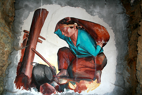 Murales dell'artista Diego Asproni nella miniera di Sos Enatos  (foto Antonio Marras)